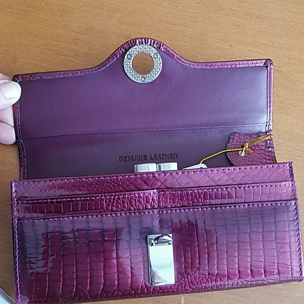 wallet - Picture 2 of 3